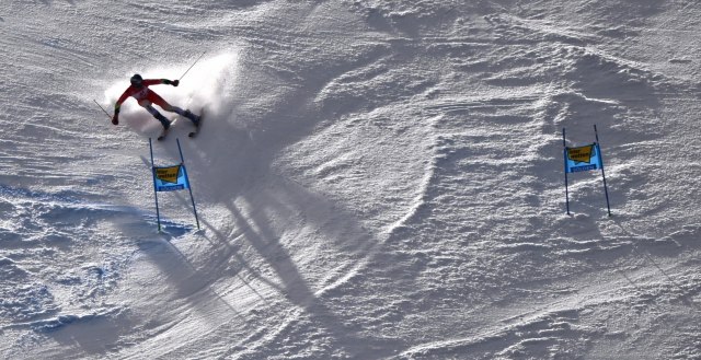 Otkazan spust za skijašice u Cermat-Červiniji zbog visokih temperatura