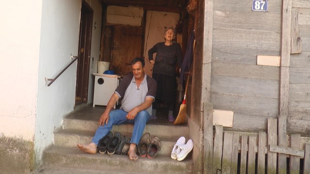 Miliša je pravi seoski džin: Nosi broj 54 i svaki krevet mu je mali FOTO