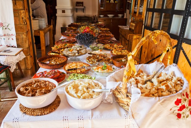 Svetskim kuvarima se "gadi" 10 srpskih jela, sastavili listu najlošijih