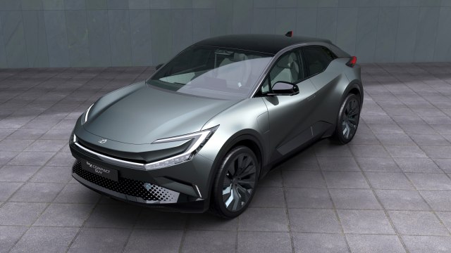 Toyotin putokaz za buduænost: Debitovao novi elektrièni SUV FOTO