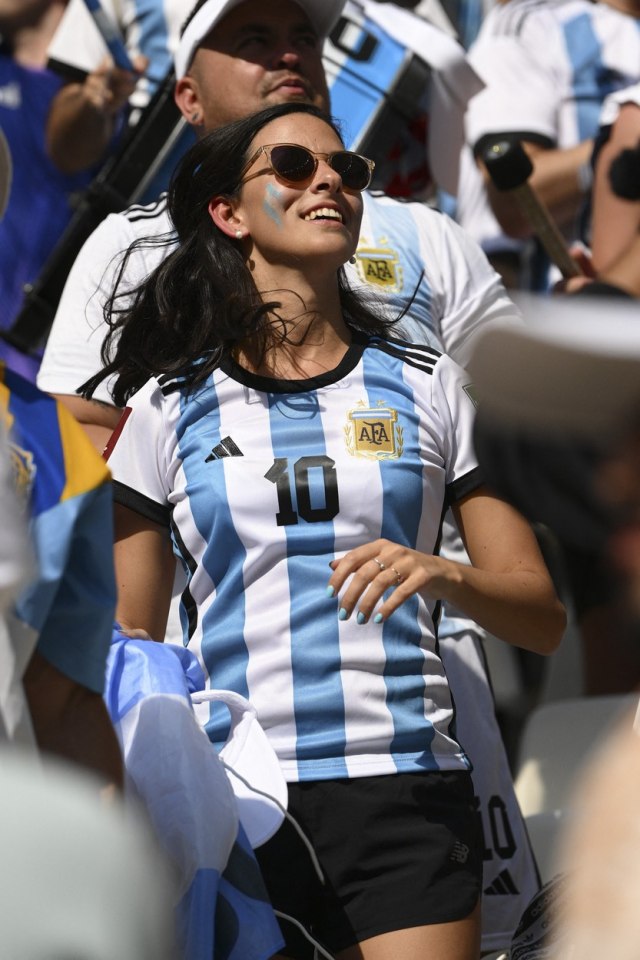 Izgubili od autsajdera, ali jedno je sigurno – Argentina ima najlepše navijačice FOTO