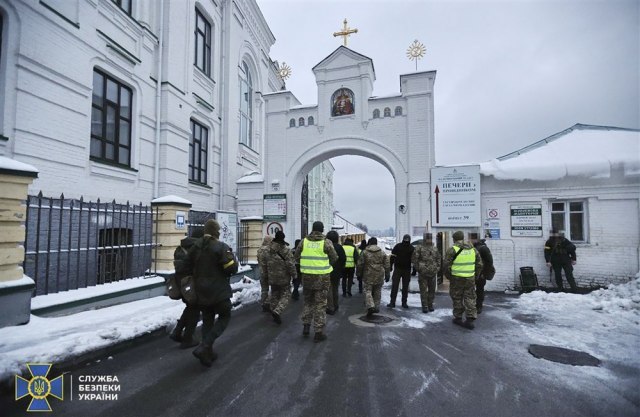 Ukrainians raid holy places; NATO is not ready to respond to the Russians