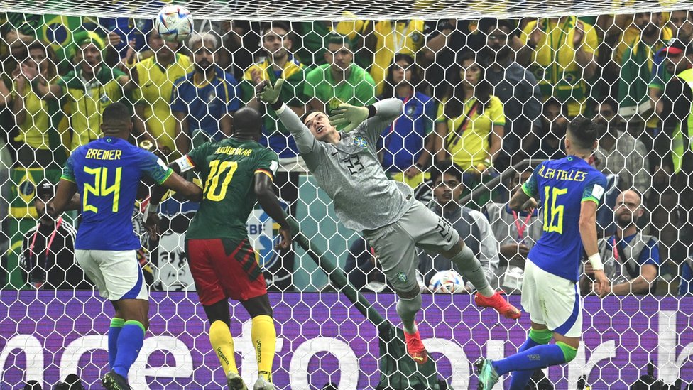 Svetsko prvenstvo u fudbalu: Kamerun iznenadio Brazil, Južna Koreja pobedom nad Portugalom rasplakala Suareza i Urugvaj