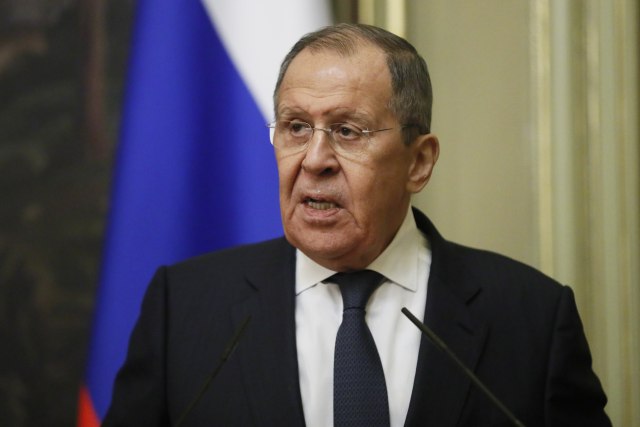 Lavrov: "Zapad pokušava naslepo"