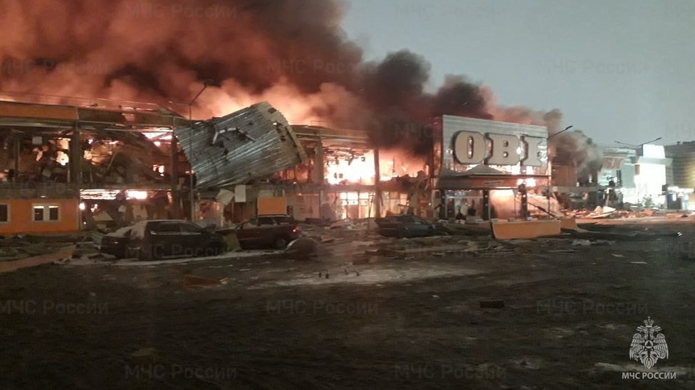 Rusija: Ogroman požar u tržnom centru u blizini Moskve