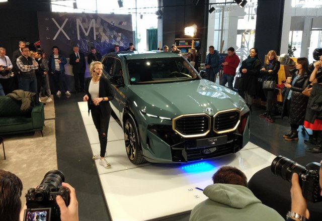 BMW XM – prvi hibridni krosover sa M znaèkom stigao u Srbiju FOTO