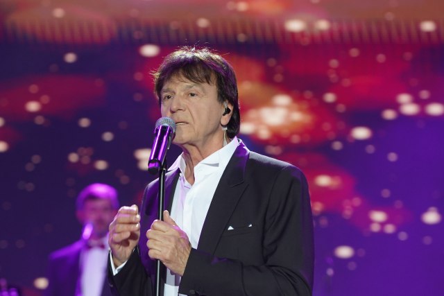 Zdravko Èoliæ izjavio da u Jugoslaviji nije smeo da se slavi Božiæ, pale kritike: "Ti si dementan"