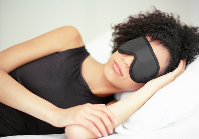 Scientists discover what is the golden hour to go to bed to sleep