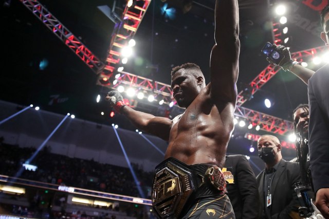 Šok: UFC otpustio šampiona teške kategorije