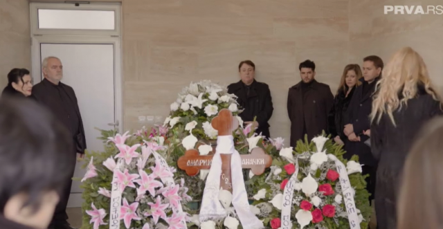 ONA se pojavila na ADINOJ SAHRANI: Njen dolazak NIKO nije očekivao! (VIDEO)