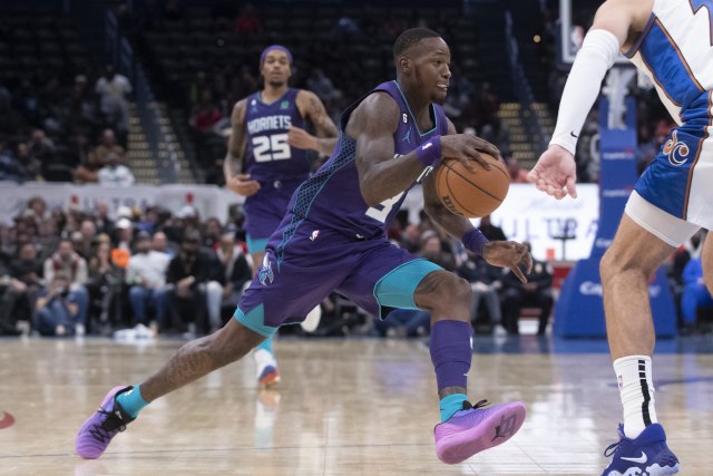 Hornetsi spremni da trejduju Rozira