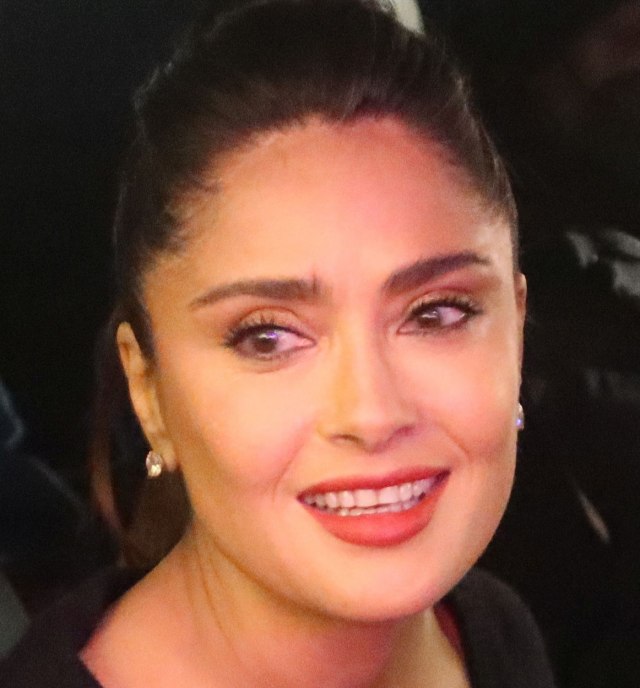 Salma Hajek "ispeglala" lice, fanovi zgroženi: "Izgledaš kao da imaš 25" FOTO