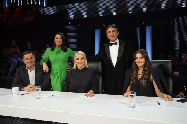 Nikad nije kasno - Nedelja, 22. januar - Žika se postideo: Nema sumnje, one su najvatrenije žene