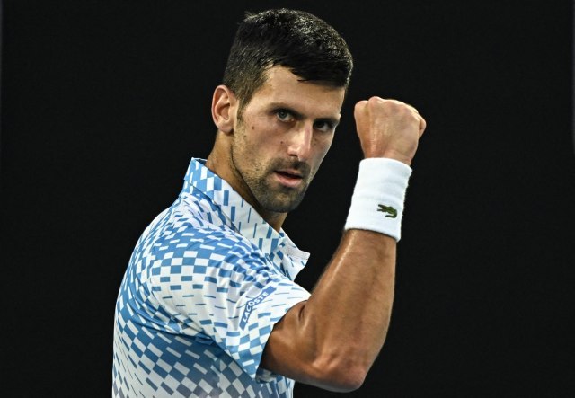 Djokovic dominates through to the Quarterfinals