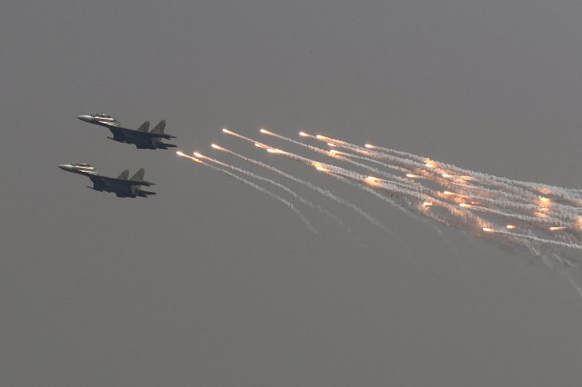 Avion na nebu – vojska hitno reagovala: To je rat
