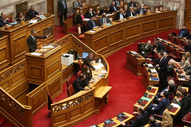 Vlada Kirjakosa Micotakisa dobila poverenje u parlamentu