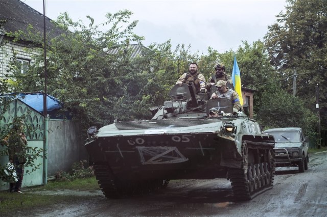 "Stojimo na strani Ukrajine, mora da dobije ovaj rat"