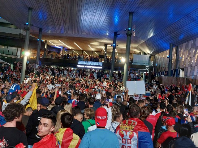 Ludnica u Melburnu; Novak: Idem da slavim sa Srbima