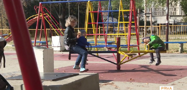 "Ljubi ih majka": Zašto se balkanski naèin vaspitavanja dece razlikuje od evropskog? VIDEO