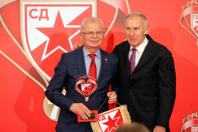 "Zvezda se prema svojim legendama odužuje na pravi naèin"