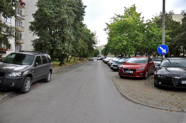 Novosadsko naselje ima problem sa parkiranjem: Limanci smislili rešenje
