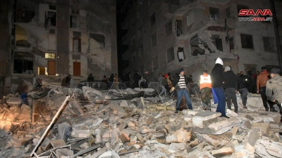 Na severu Sirije zemljotres je sravnio niz zgrada u gradu Hama./Sana via Reuters