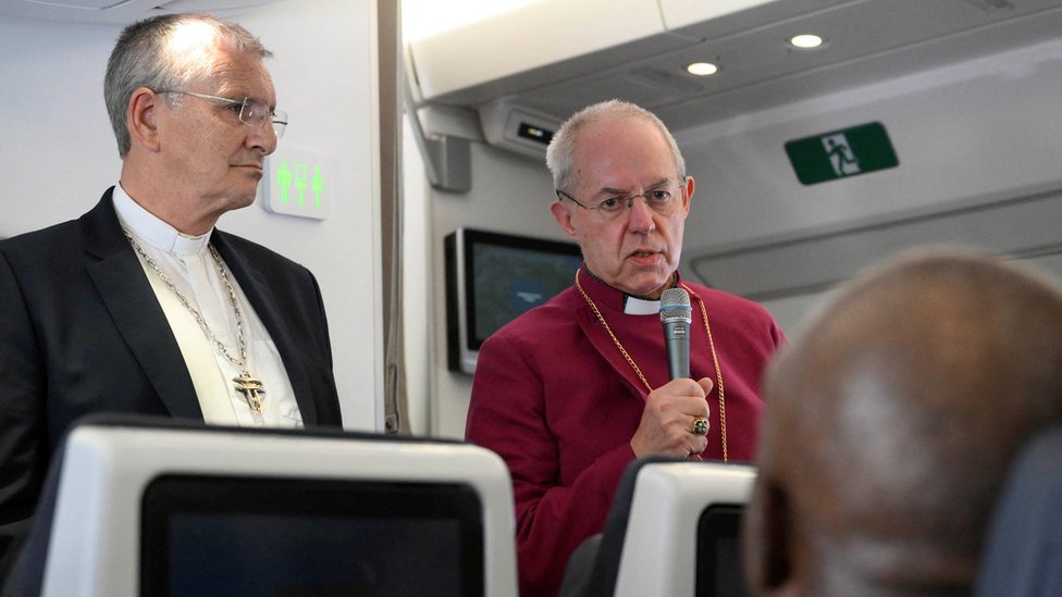 Nadbiskup Džastin Velbi (desno) i Ijan Grinšilds (levo) izrazili su podršku papinoj izjavi/Reuters