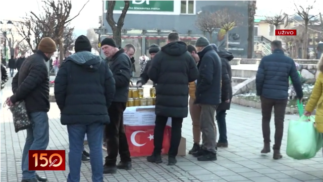 Novopazarci organizovani da pomognu Turskoj: Za dva dana puna èetiri kamiona VIDEO