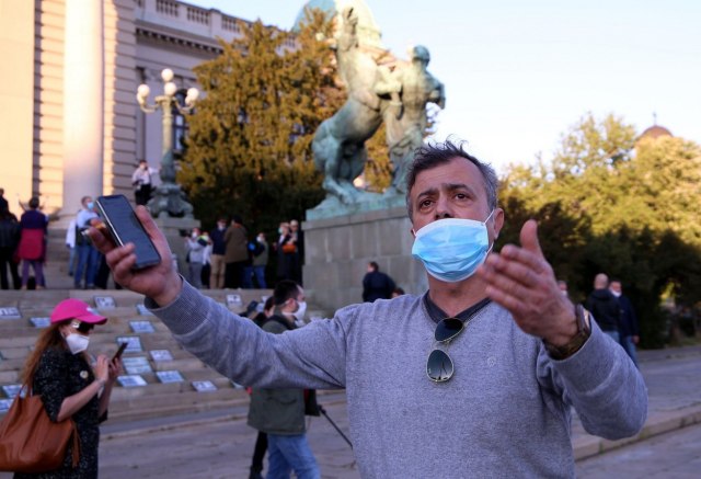 Sergej Trifunoviæ prekinuo predstavu u Rijeci: Bacio na pod  telefon momku iz publike