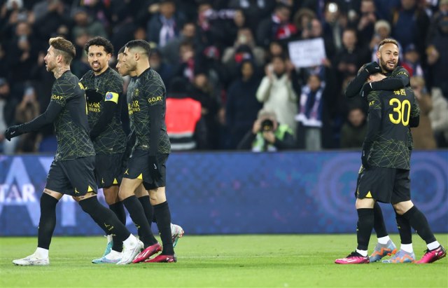 Ramos na izlaznim vratima