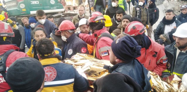 Srpski spasioci iz Turske: Izvukli smo dve žene, više od 100 sati bile zatrpane