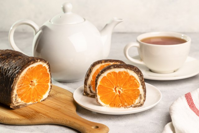 Rolat sa mandarinama i vanila kremom