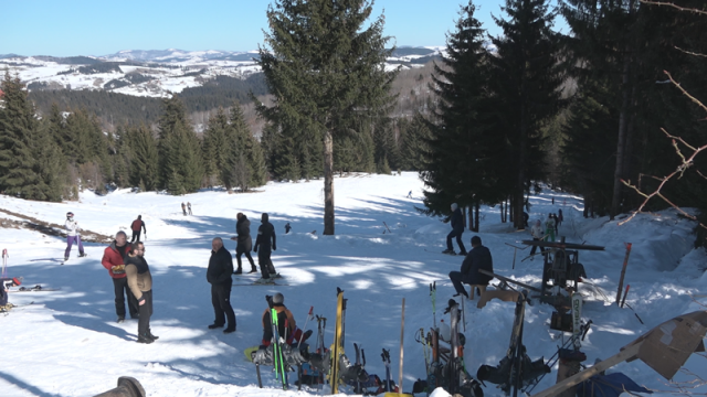 Botiæi iz sela Bare na Zlataru napravili odlièan poslovni potez na svom imanju: Kuæa im je puna