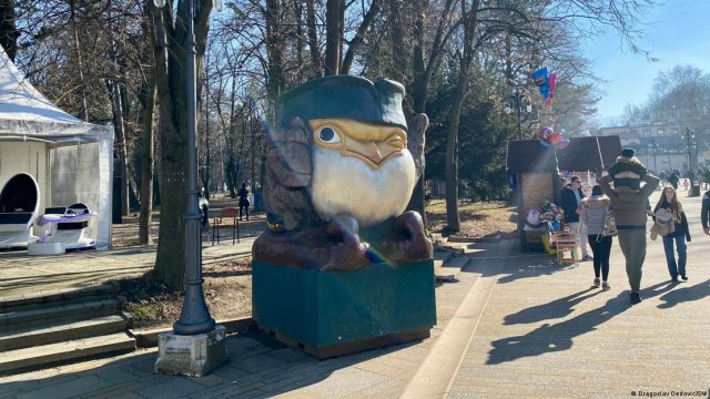 U potrazi za feniksovim suzama