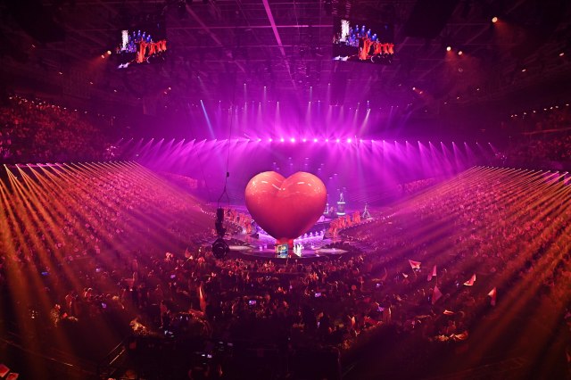 Kontroverzna "Mama ŠÈ" probudila duhove prošlosti: Pesma o "Oluji" i stradanju Srba?