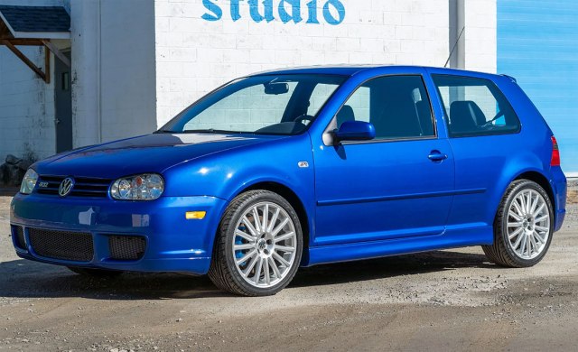 Dao 100.000 dolara za Golf star 19 godina FOTO