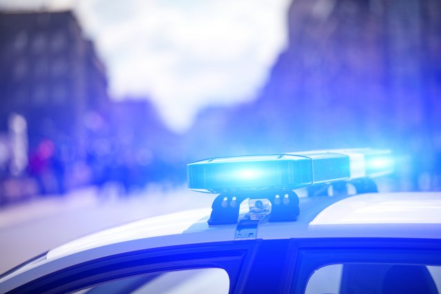 Povređeno dvoje dece u udesu kod Novog Sada