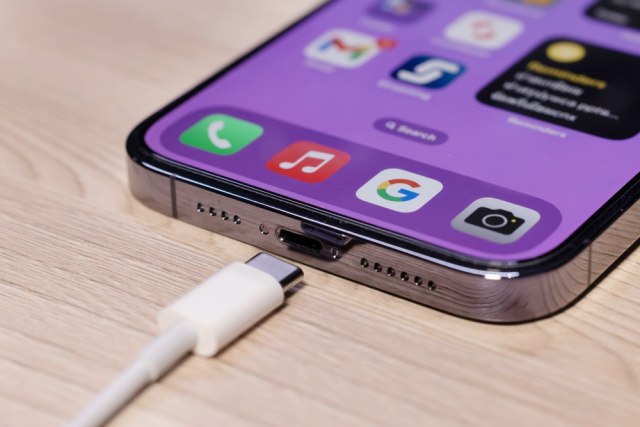 Apple fanovi besni – evo zašto se iPhone puni sporije