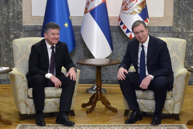 The meeting between Vučić and Lajčák has begun