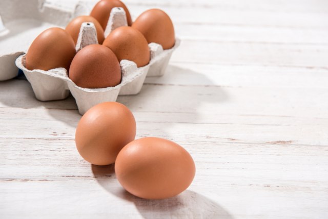 Nemate jaja u kući, a želite da napravite omiljenu poslasticu? Ovo su NAMIRNICE koje ih idealno ZAMENJUJU!