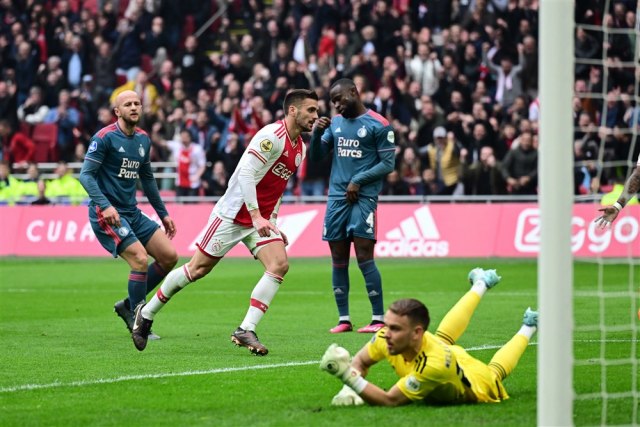 Uzalud Tadiæev gol – Fejenord šokirao Ajaks u Amsterdamu!