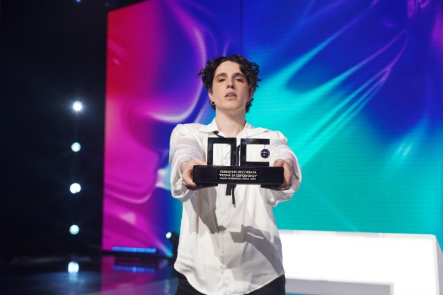 Neću se vraćati u SRBIJU ako ne USPEM na Evroviziji! Luke Black pred muzičko TAKMIČENJE poručio: Pobeći ću... (VIDEO)