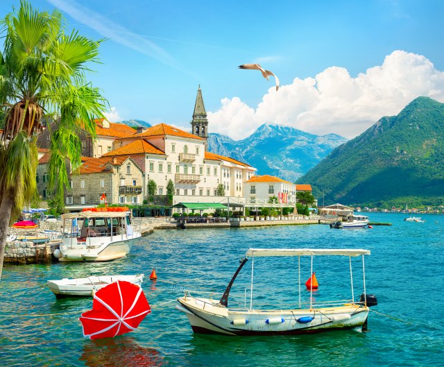 Crnogorci tvrde da se turizam sveo na socijalu: 