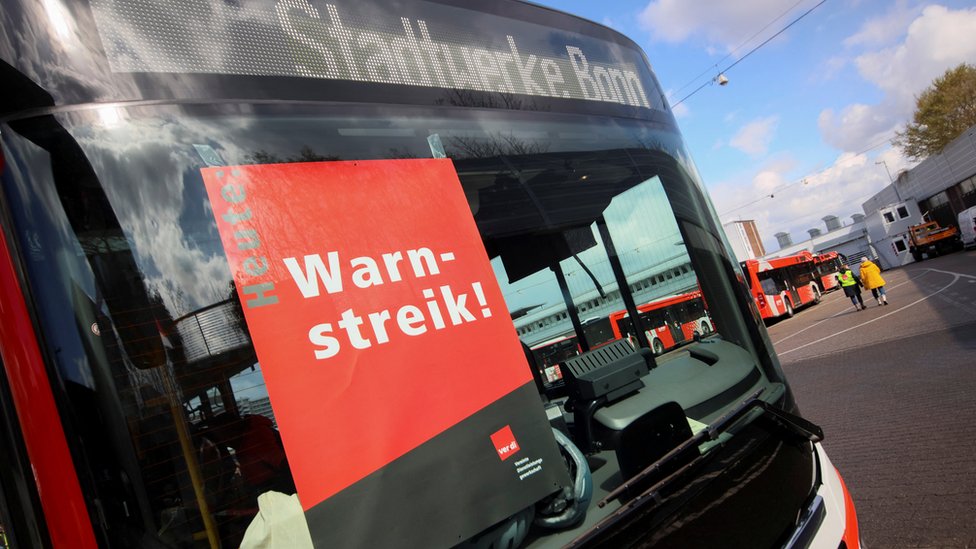 Nemačka: Javni prevoz paralisan zbog najvećeg štrajka u poslednjih nekoliko decenija