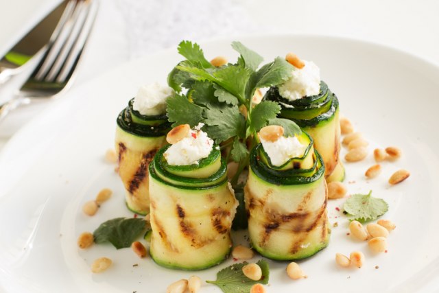 Ukusni zalogaji za decu – rolnice od tikvica