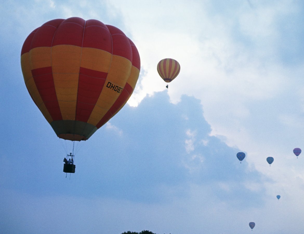 Balon na vruæ vazduh, izum braæe Montgolfije, najstarija tehnologija letenja. Prvi uspešan let sa ljudskom posadom zabeležen je 21. novembra 1783. u Parizu/BBC