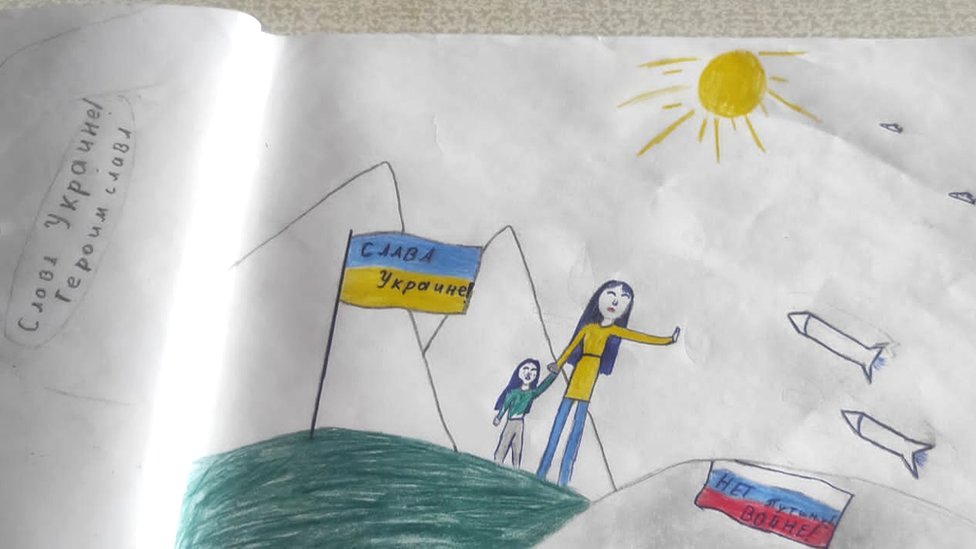 Rusija i Ukrajina: Ruska devojčica koja je napravila antiratni crtež poslata kod majke