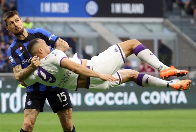 Fiorentina pokorila i "Meacu"