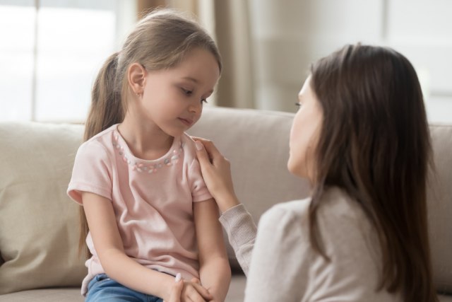 Razvod roditelja različito utiče na dečake i devojčice, psiholozi objašnjavaju kako