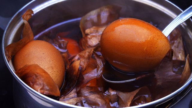Trik zlata vredan – iskusne domaćice znaju: Kako da skuvate jaja, a da ne puknu